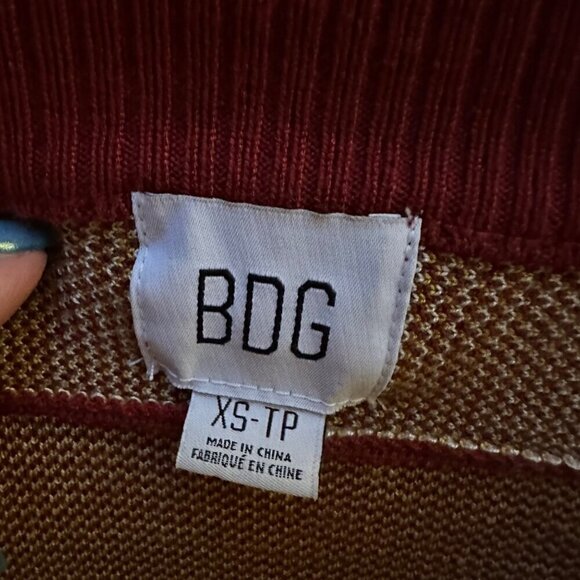 BDG Urban Outfitters Sweater Danni Cropped Chevron Patterned Sleeve Boho X-Small - Picture 8 of 9